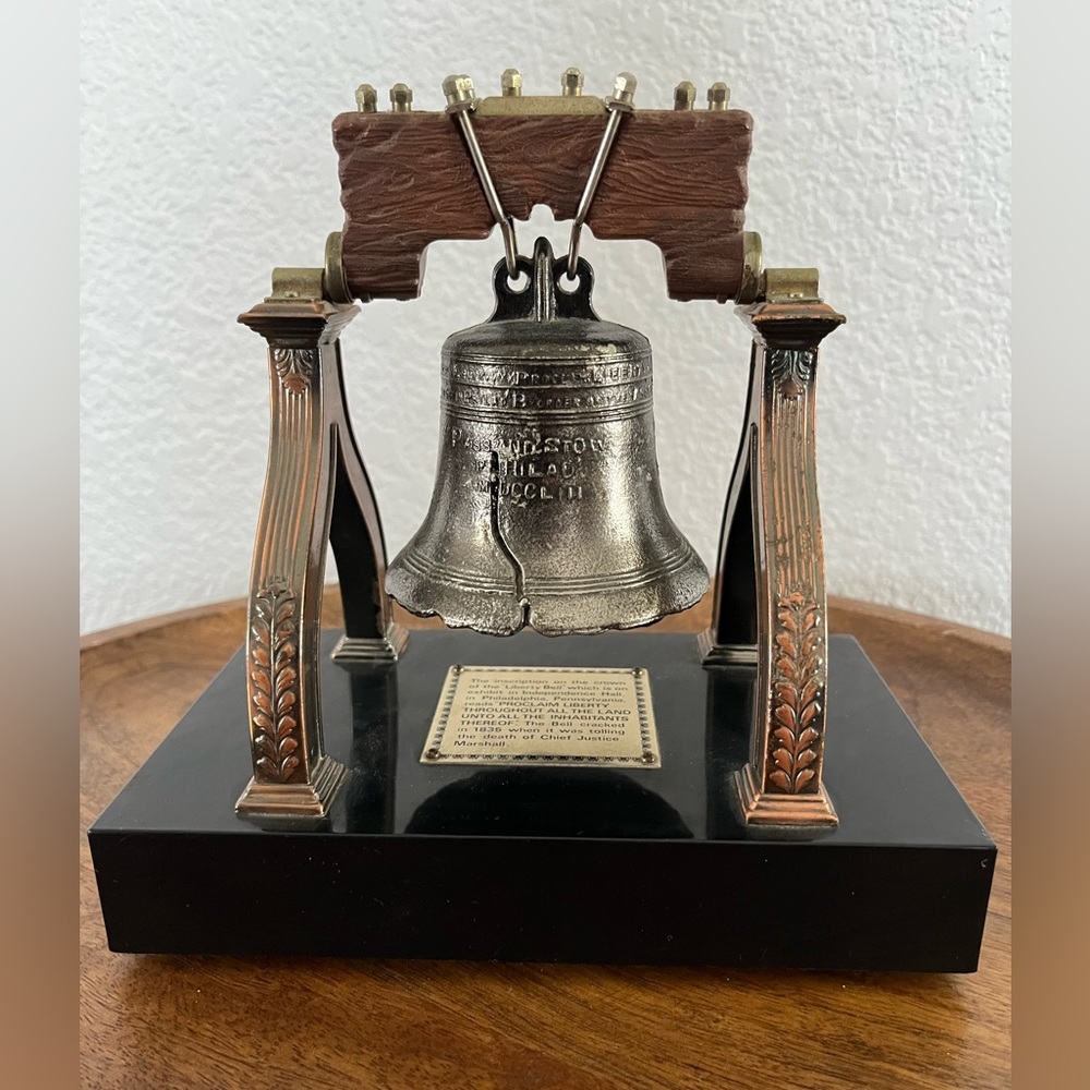 Vintage Novelty Liberty Bell Transistor Radio AM Band Only  7” Tall